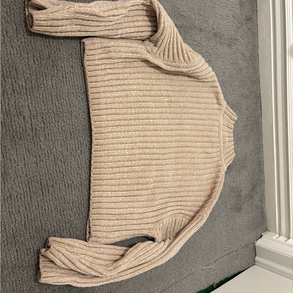 H&M Divided Ribbed Cream Top - Picture 2 of 3